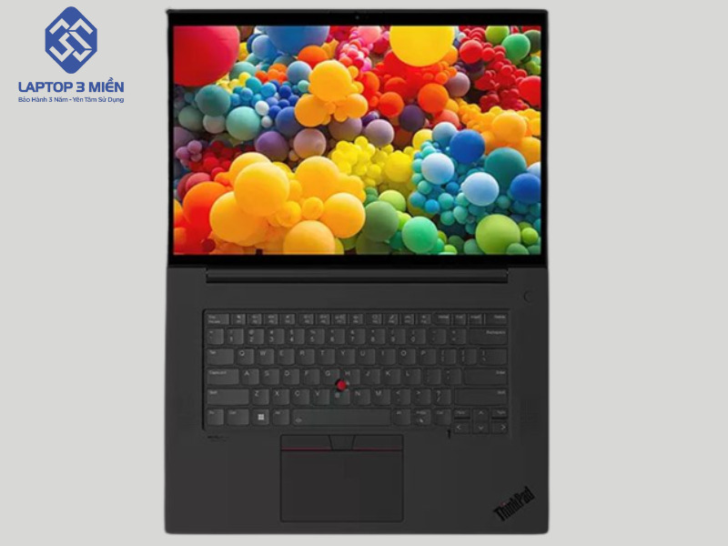 Lenovo Thinkpad P1 Gen 5 sở hữu bàn phím và touchpad mượt mà, êm ái
